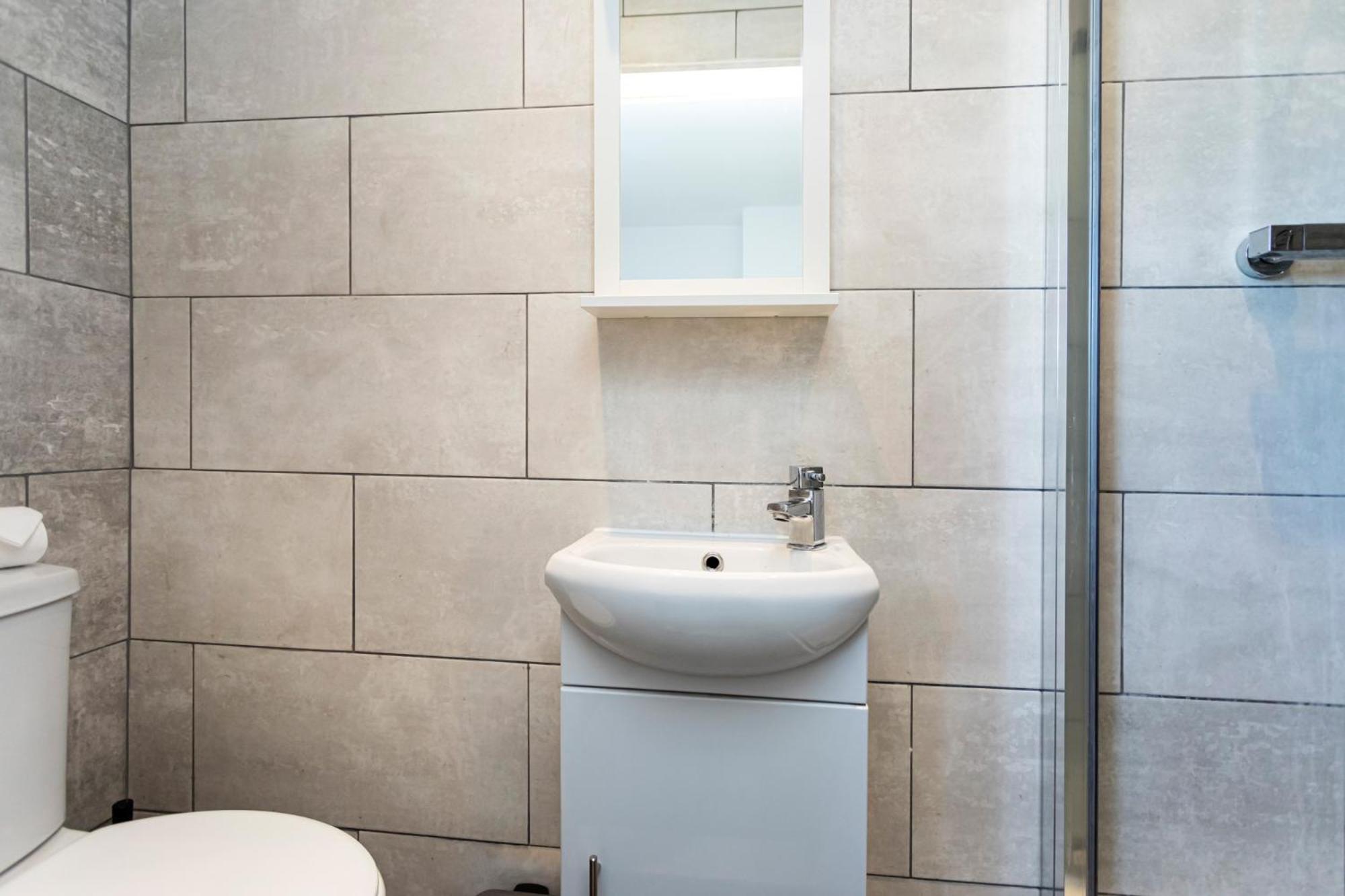 Modern 3 Bed, Heart Of Ashley Cross, 5 Mins To Sandbanks بول المظهر الخارجي الصورة